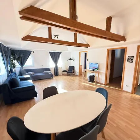 News * 부쿠레슈티